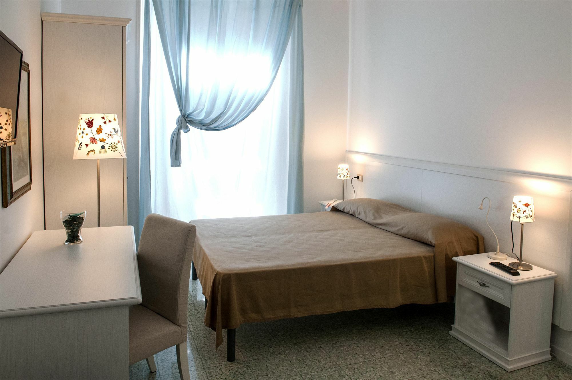 B&B Nike - Rooms Only Syracuse Eksteriør bilde