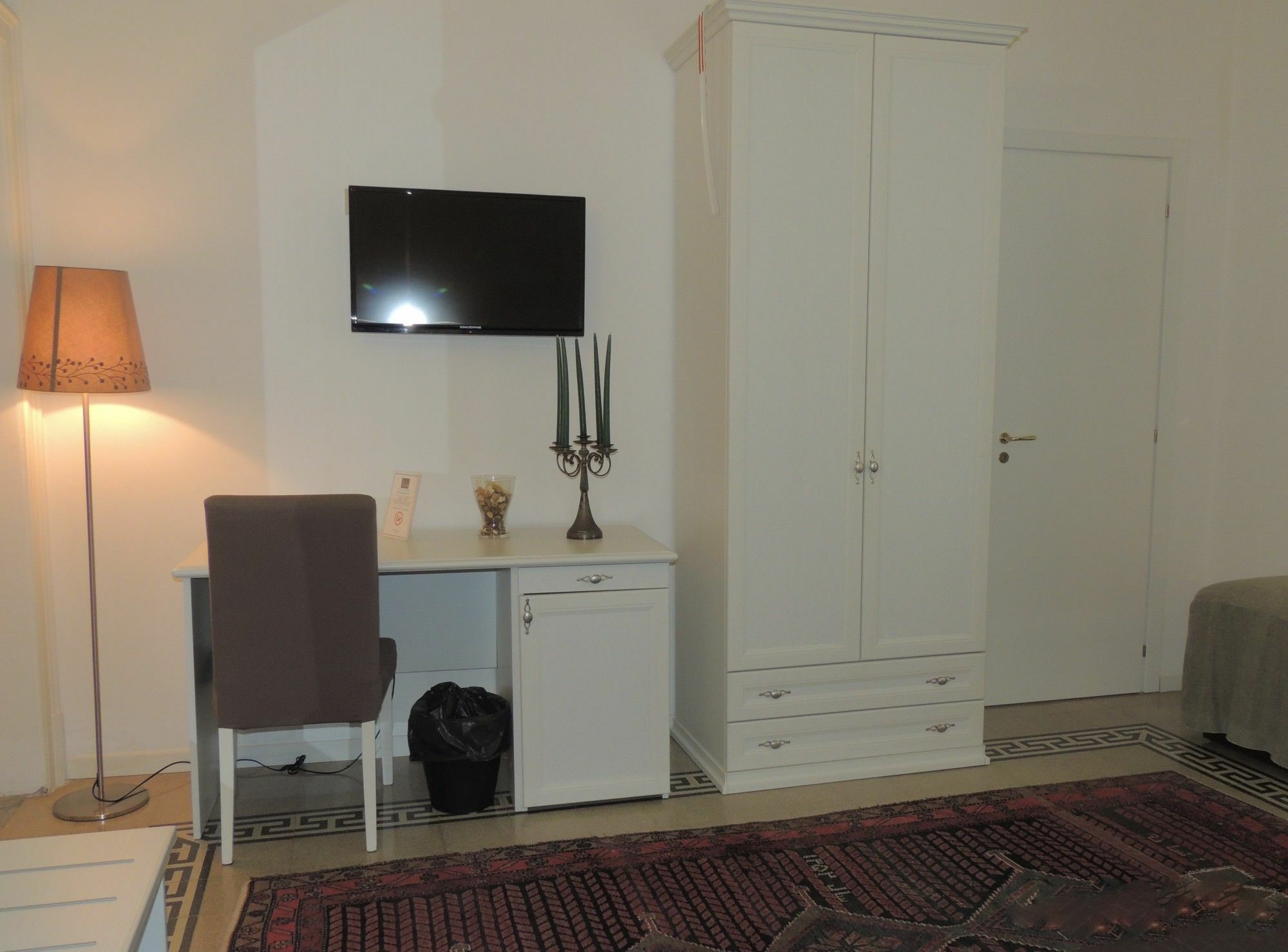 B&B Nike - Rooms Only Syracuse Eksteriør bilde